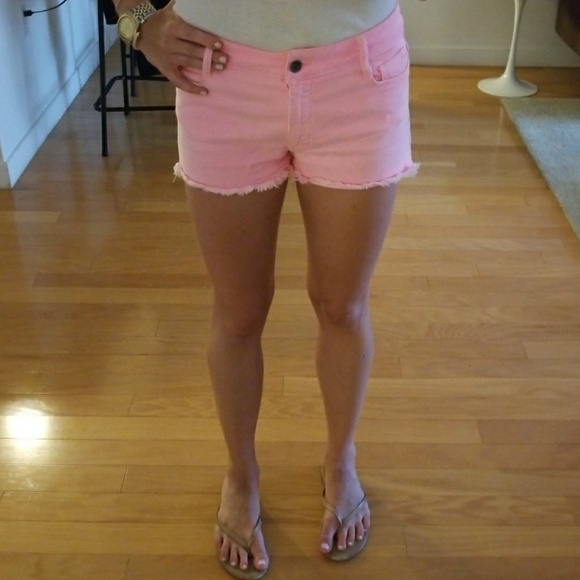 Sandro Jean Shorts in Bright Pink - Picture 2 of 4